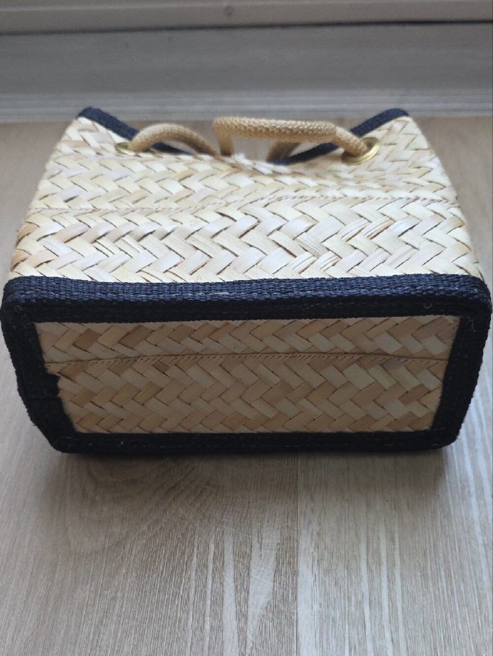 Eldena’s Collection Mini Navy Blue Croc Embossed Straw Tote Bag - Picture 9 of 9